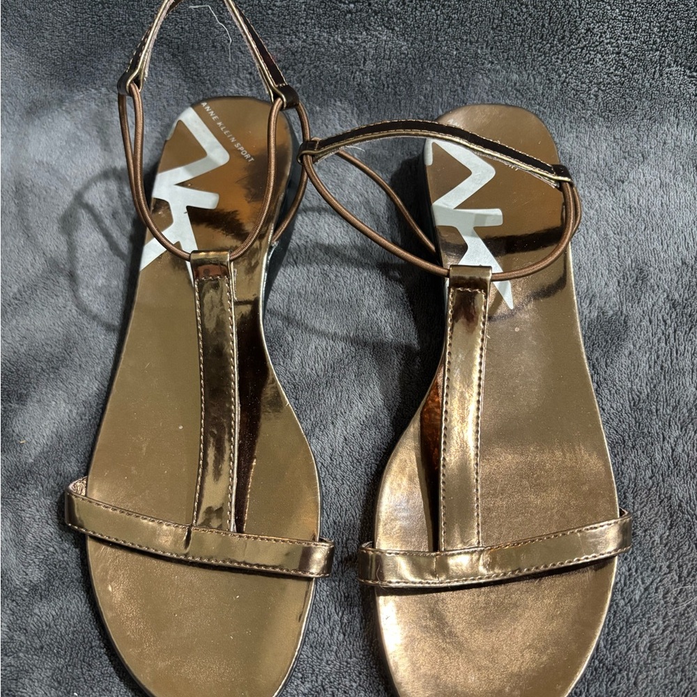 Elegant Gold Strappy Sandals